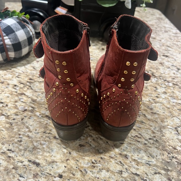 Eric Michael Utah Red Sparta Studded Strappy Leather Ankle Boots 37 - Picture 8 of 8